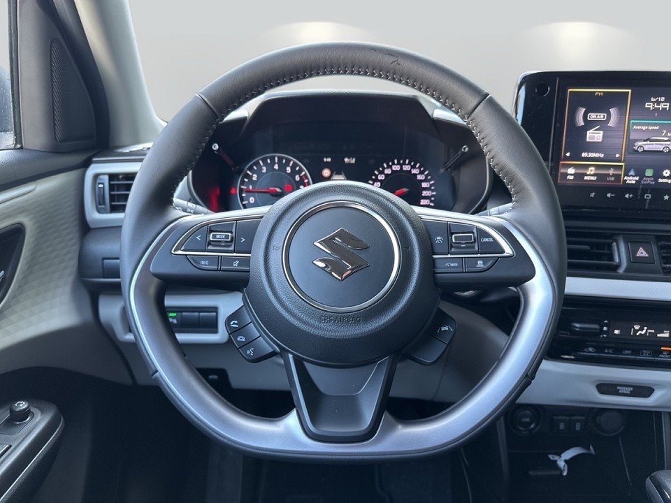 Foto 1 - Suzuki Swift 1,2 HYBRID MT COMFORT, Frontier Blue / Super Black Pear