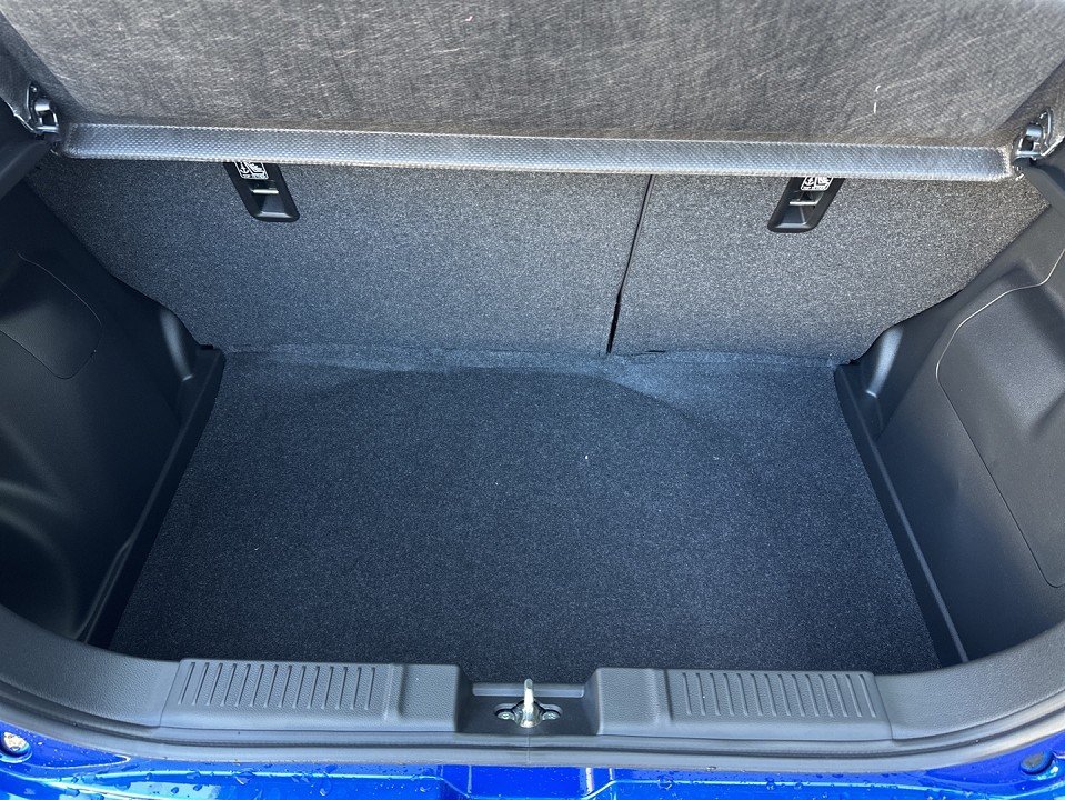 Foto 1 - Suzuki Swift 1,2 HYBRID MT COMFORT, Frontier Blue / Super Black Pear