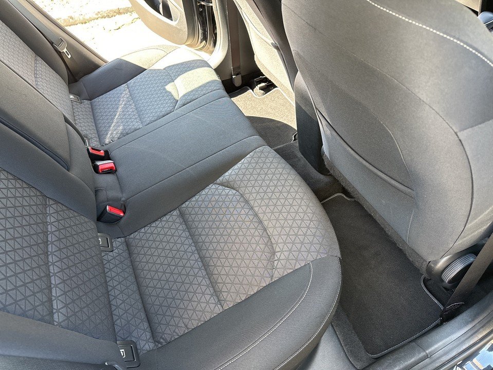 Foto 1 - Kia Ceed , Schwarz