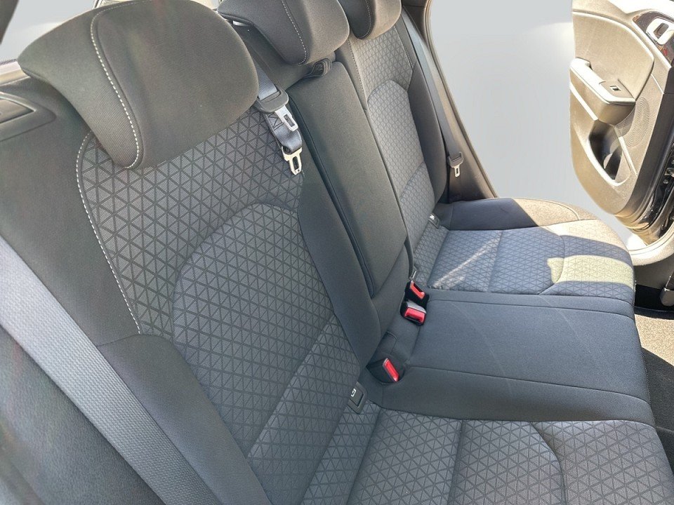 Foto 1 - Kia Ceed , Schwarz