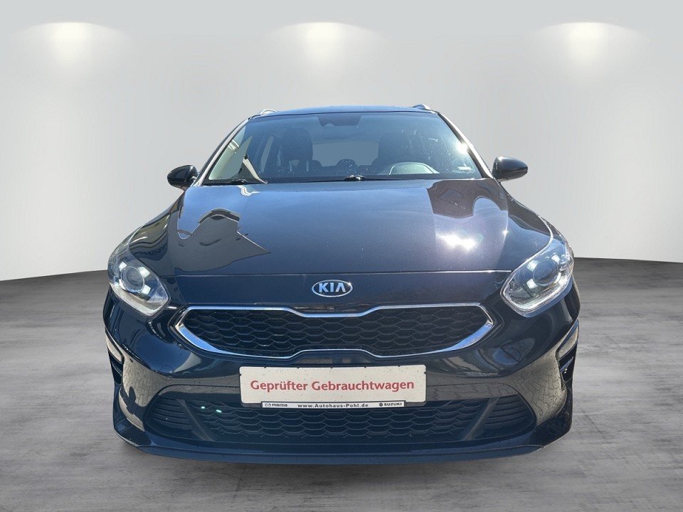 Foto 1 - Kia Ceed , Schwarz