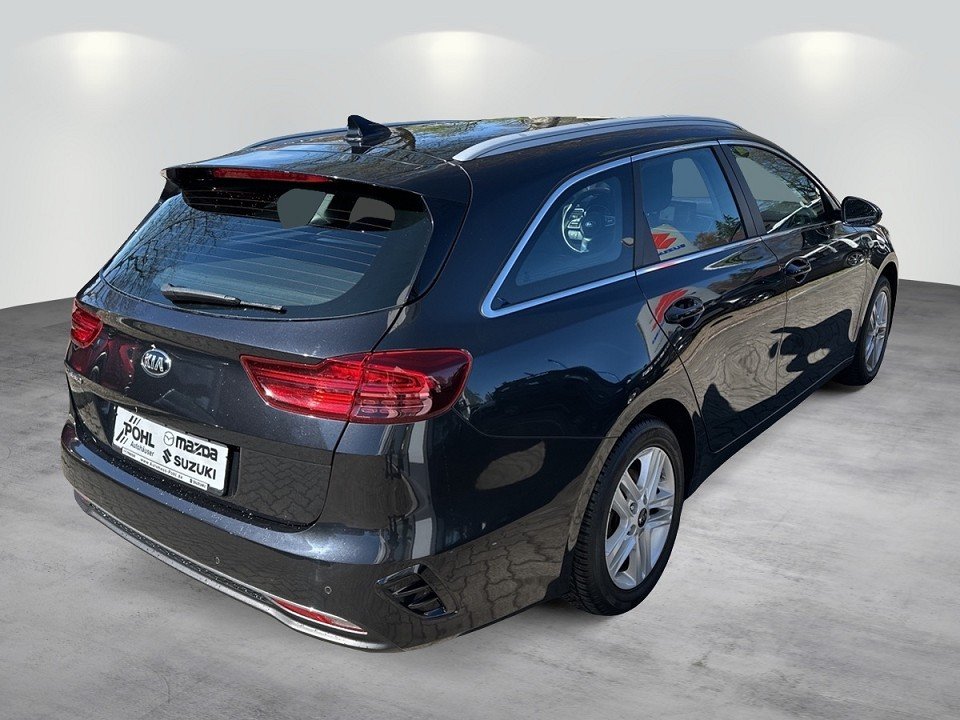 Foto 1 - Kia Ceed , Schwarz