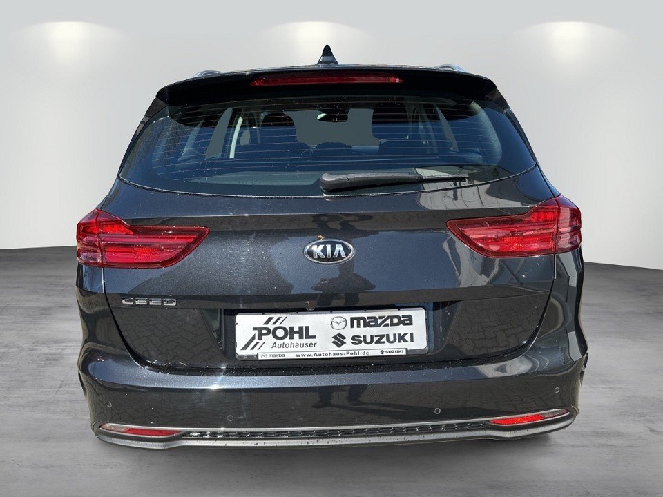 Foto 1 - Kia Ceed , Schwarz