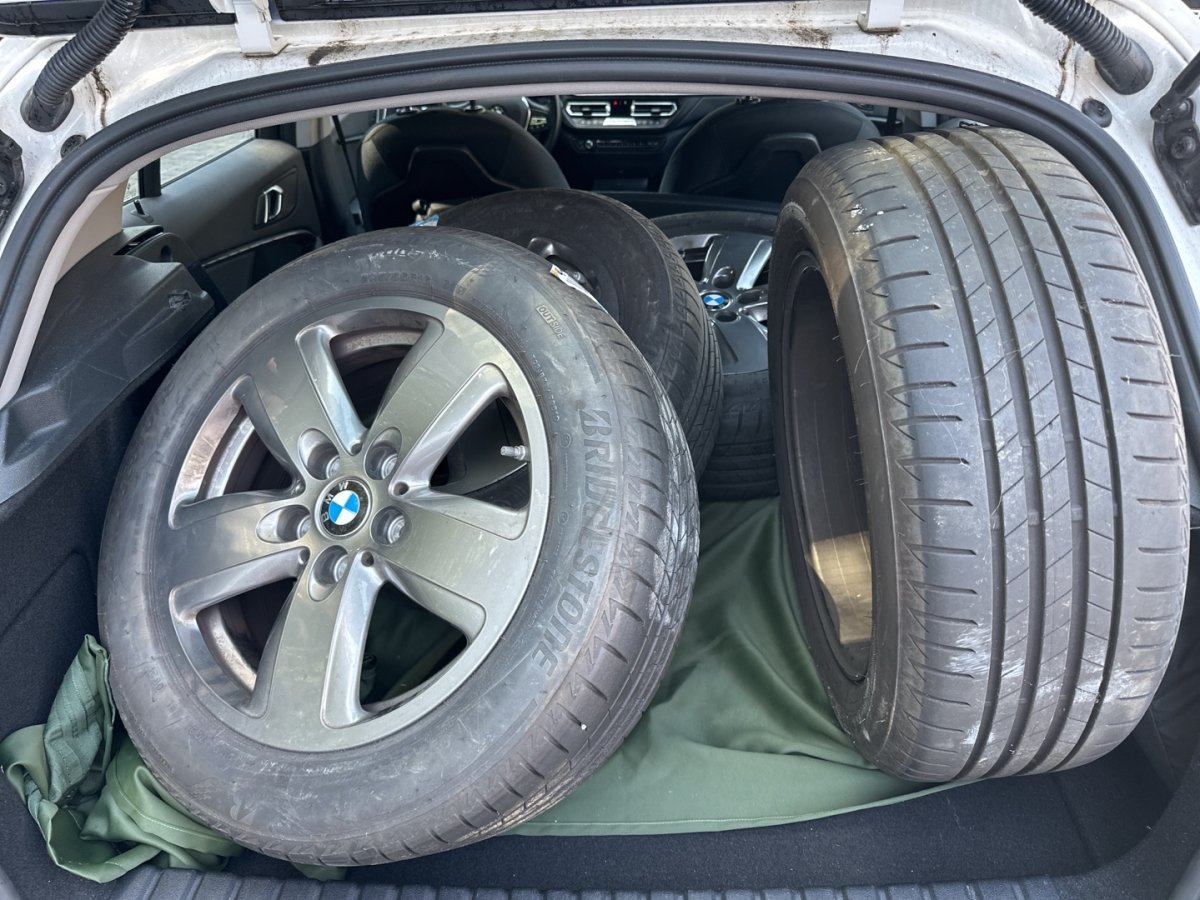 Foto 1 - BMW 116 d Aut. Klima Navi PDC SHZG, weiss