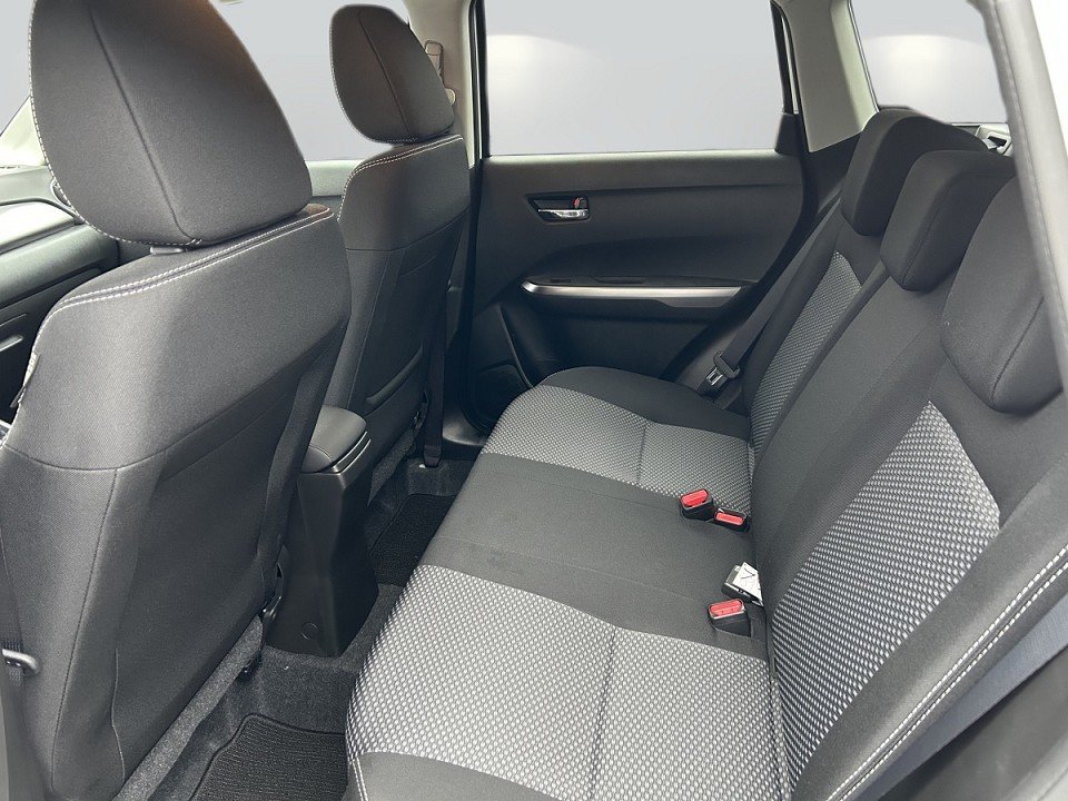 Foto 1 - Suzuki Vitara 1.5l Hybrid Comfort Automatik, superior white