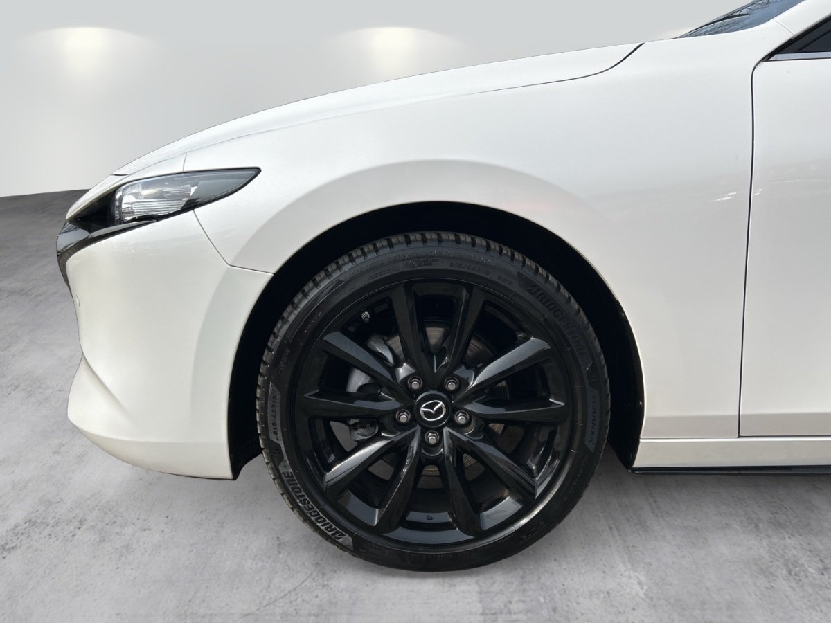 Foto 1 - Mazda 3 2.5l 'HOMURA' M Hybrid, Snowflake White Pearl