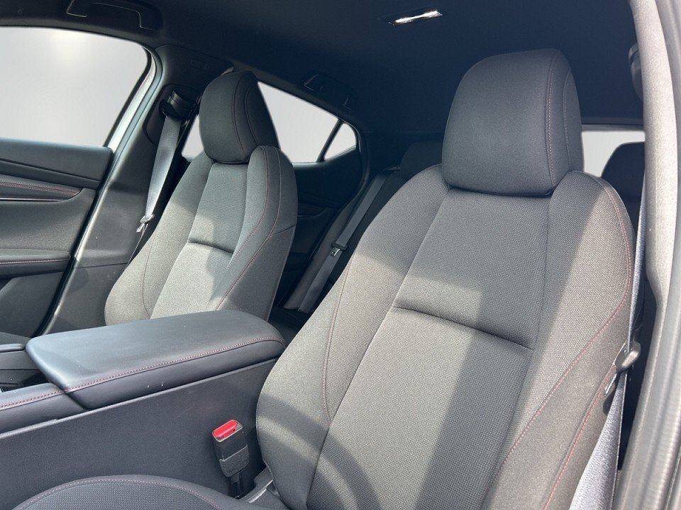 Foto 1 - Mazda 3 2.5l 'HOMURA' M Hybrid, Snowflake White Pearl