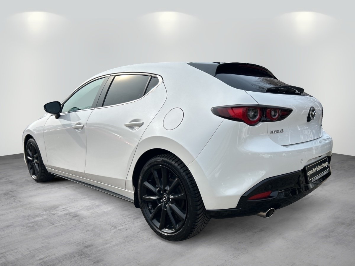 Foto 1 - Mazda 3 2.5l 'HOMURA' M Hybrid, Snowflake White Pearl