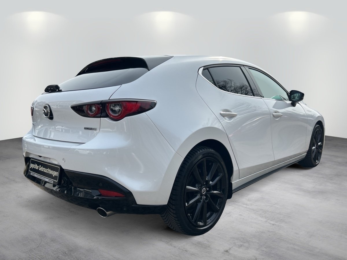 Foto 1 - Mazda 3 2.5l 'HOMURA' M Hybrid, Snowflake White Pearl