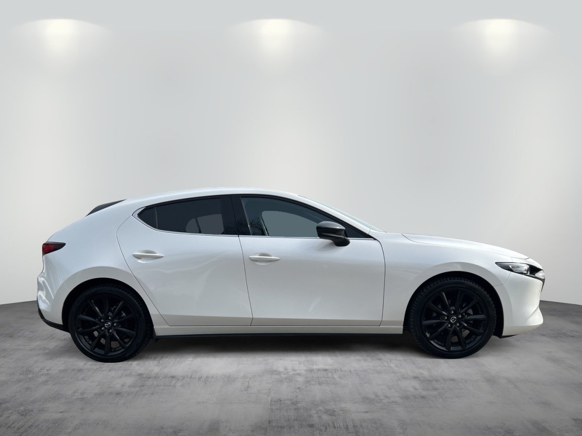 Foto 1 - Mazda 3 2.5l 'HOMURA' M Hybrid, Snowflake White Pearl