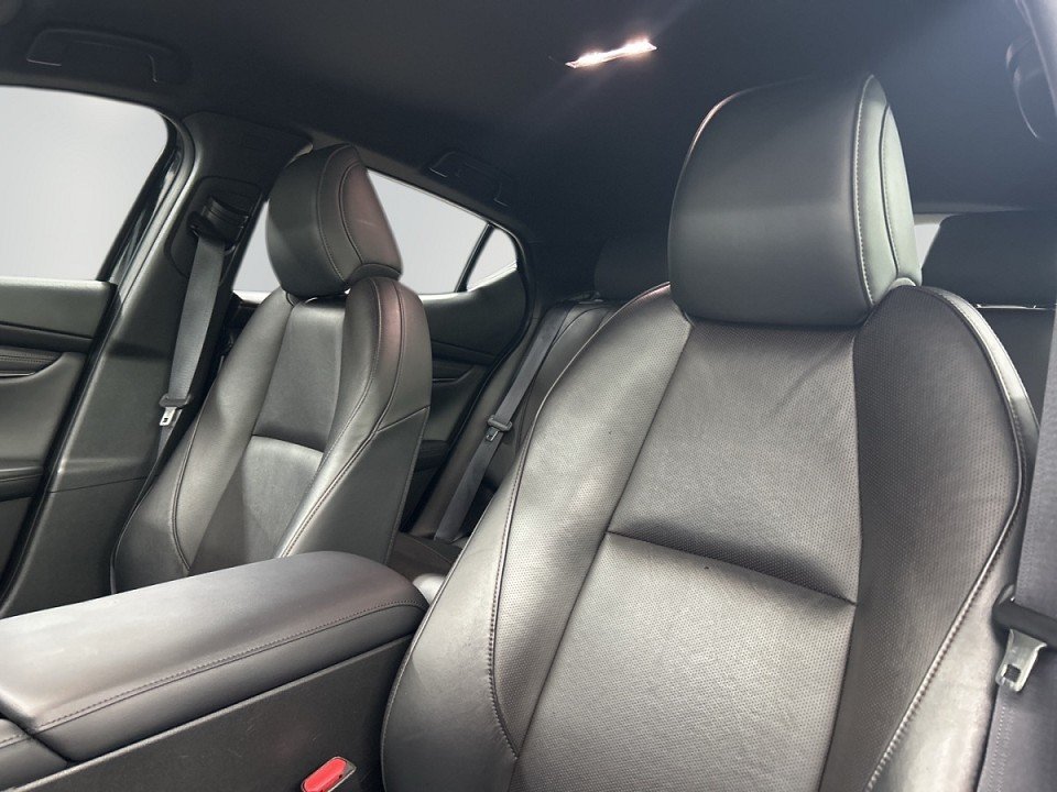 Foto 1 - Mazda 3 2.0l 'SELECTION' M Hybrid, Jet Black