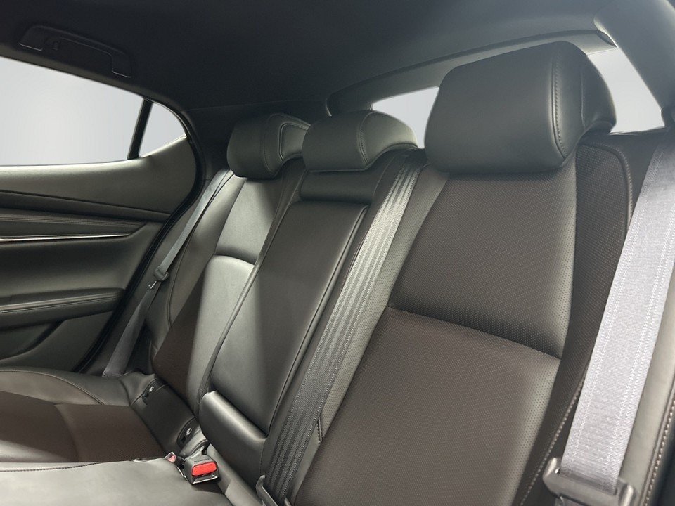 Foto 1 - Mazda 3 2.0l 'SELECTION' M Hybrid, Jet Black