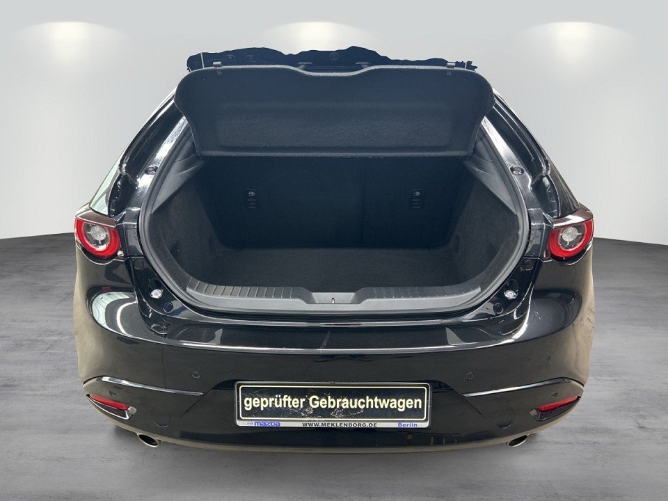 Foto 1 - Mazda 3 2.0l 'SELECTION' M Hybrid, Jet Black