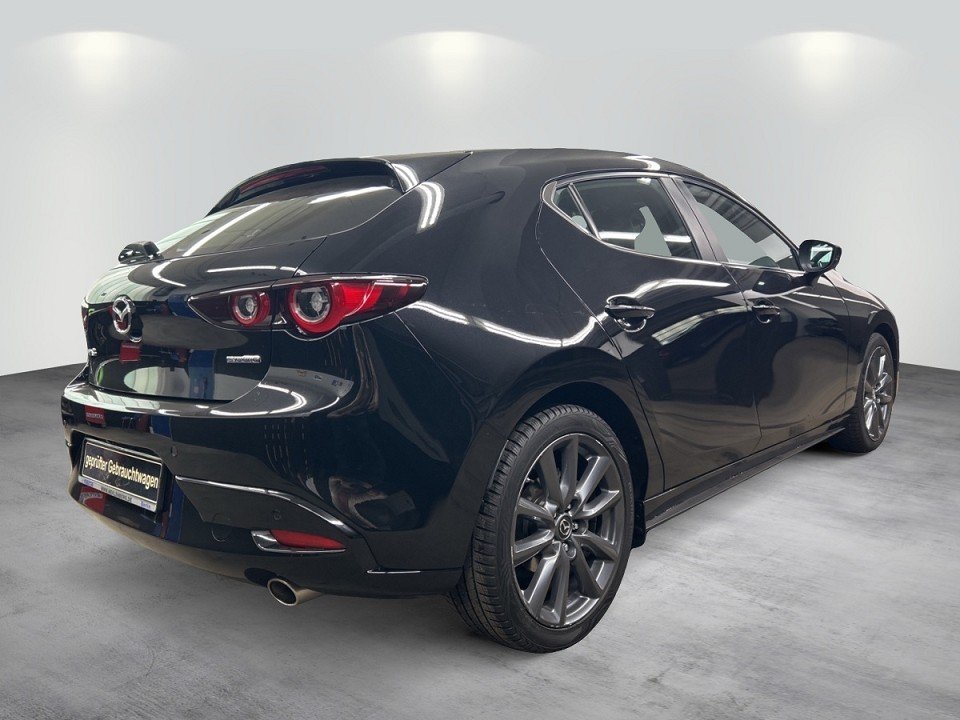 Foto 1 - Mazda 3 2.0l 'SELECTION' M Hybrid, Jet Black
