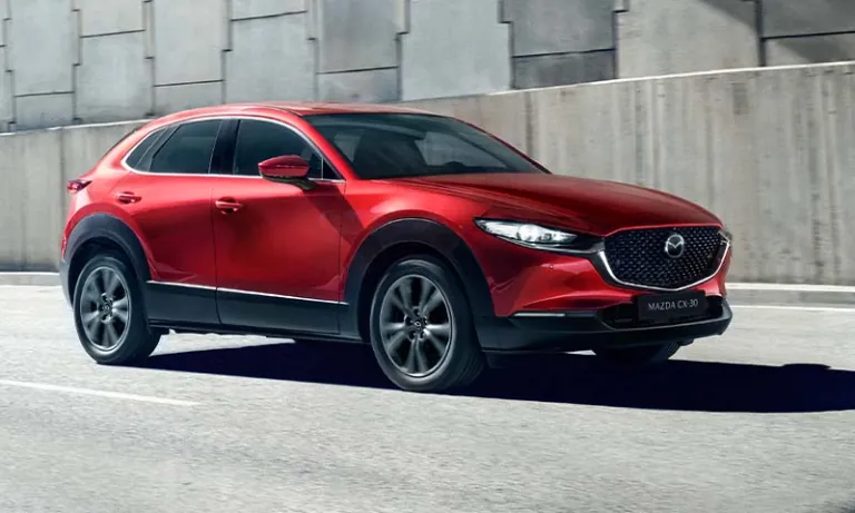 Foto von Mazda CX - 30 seitlich vorne