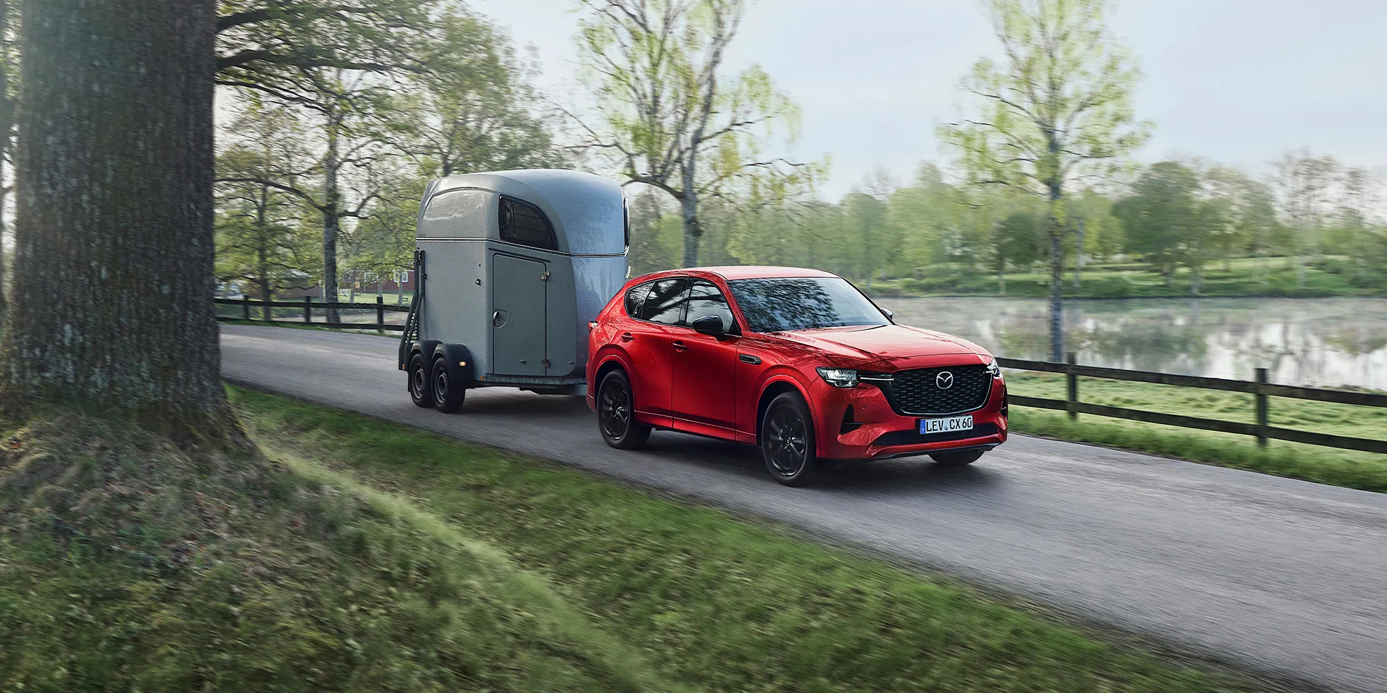 Foto von Mazda CX - 60 Plug - in Hybrid seitlich vorne