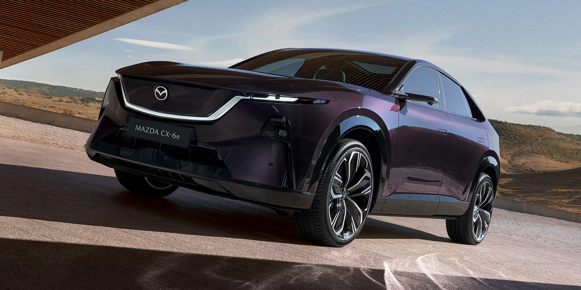 Mazda CX-6e Ansicht von schräg vorne