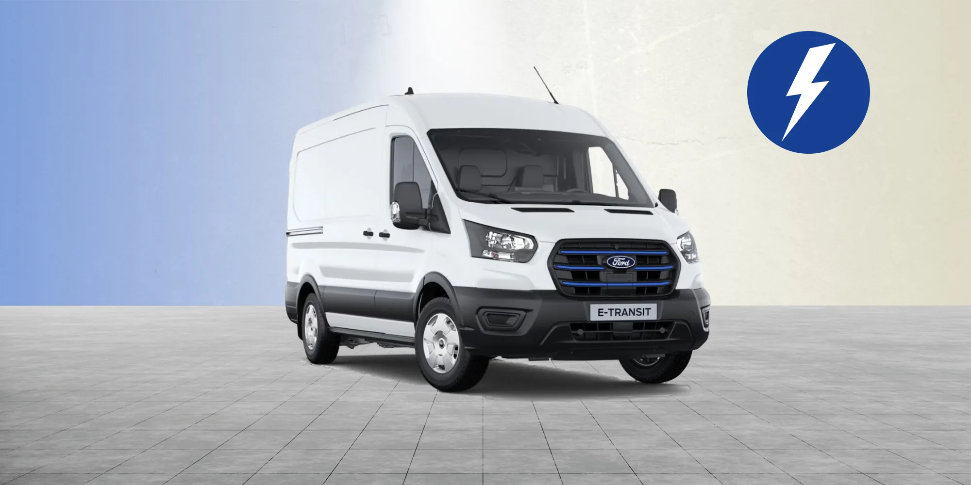 Ford E-Transit Kastenwagen 350 L2H2 Ansicht von vorne rechts
