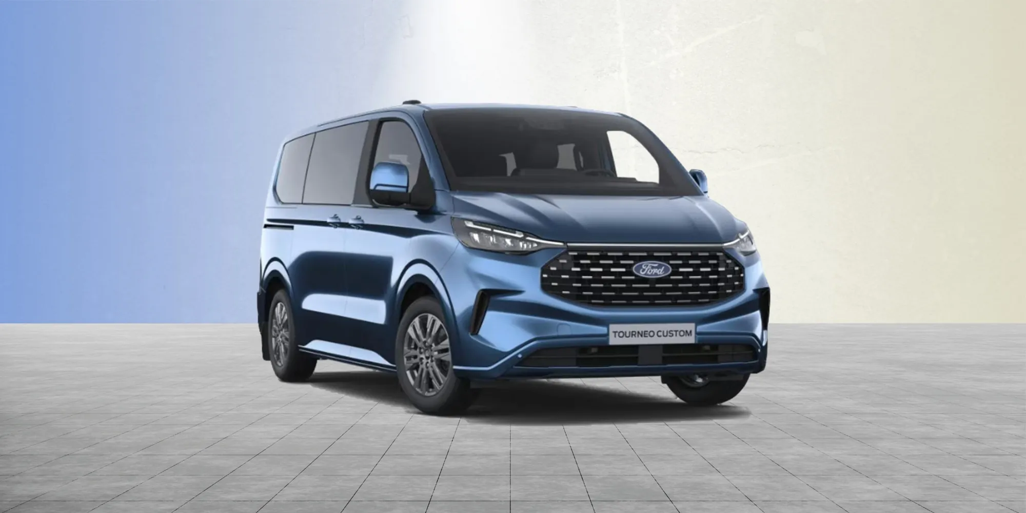 Ford Tourneo Custom Titanium Ansicht von vorne rechts